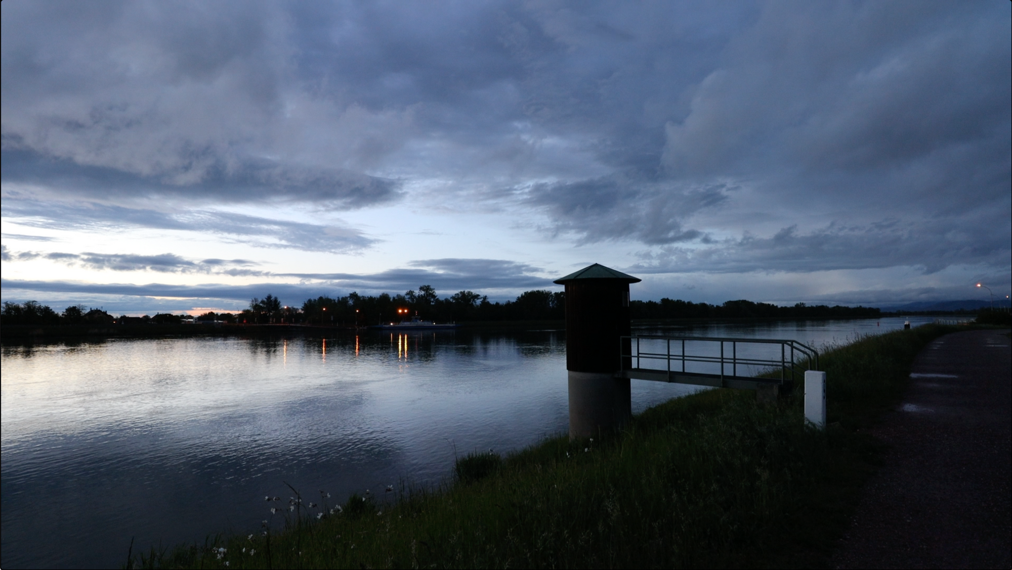 Abendhimmel am Rhein by Ralf Christoph kaiser free sharing klick mich ecard on kaiser-filmix